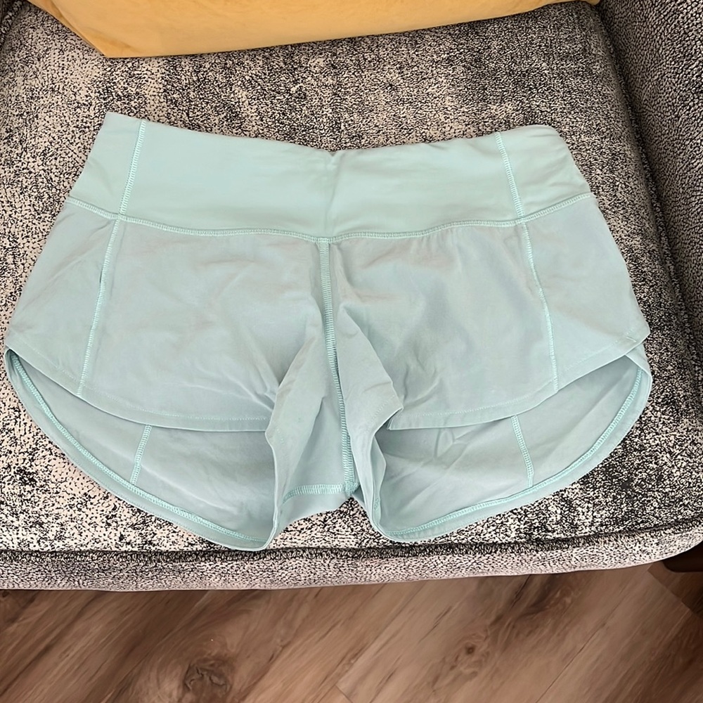 Lululemon Speed Up low rise short 2.5 inch
